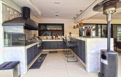 Imagem: A casa em condomínio possui 3 Dormitórios, 5 Banheiros, 4