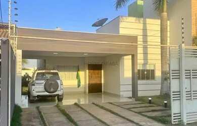 Imagem: A casa em condomínio possui 3 Dormitórios, 2 Banheiros, 4