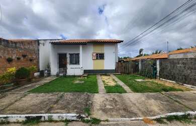 Imagem: A casa em condomínio possui 3 Dormitórios e 2 Banheiros e