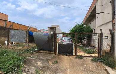 Imagem: O terreno possui 250-0m² de Área e está localizado em Jardim