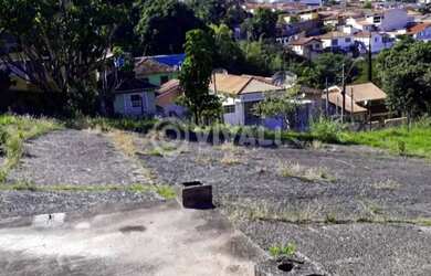 Imagem: O terreno possui 2.014m² de Área e está localizado em Centro