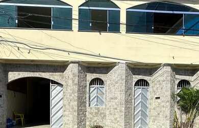 Imagem: A casa possui 4 Dormitórios, 4 Banheiros, 3 Vagas na garagem