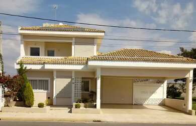 Imagem: A casa em condomínio possui 3 Dormitórios, 4 Banheiros, 3