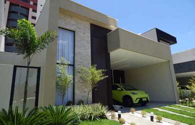 Imagem: A casa possui 3 Dormitórios, 4 Banheiros, 2 Vagas na garagem