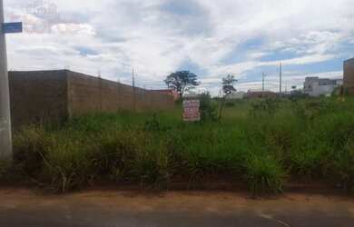 Imagem: O terreno possui 250m² de Área e está localizado em Loteamento