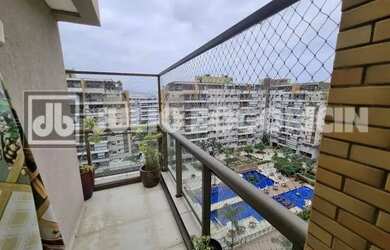 Imagem: O apartamento possui 2 Dormitórios, 3 Banheiros, 1 Vaga na