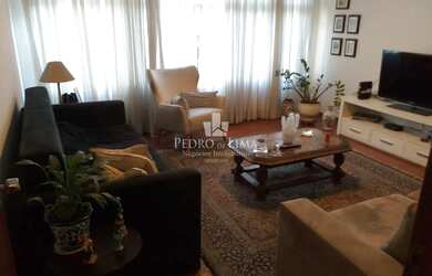 Imagem: O depósito possui 5 Vagas na garagem, 400m² de Área e está