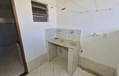 Imagem 10: Apartamento Grande - 3 Quartos, Varanda, Área de Serviço, Ótima Ventilação,...
