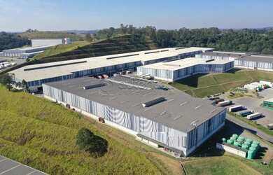 Imagem: O depósito possui 5 Vagas na garagem, 11.901m² de Área e