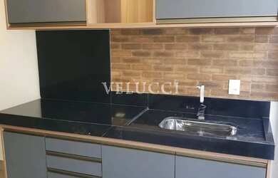 Imagem: A casa possui 3 Dormitórios, 4 Banheiros, 2 Vagas na garagem