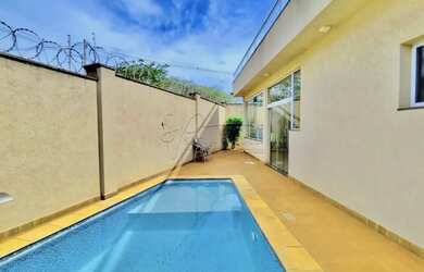 Imagem: A casa em condomínio possui 3 Dormitórios, 5 Banheiros, 4