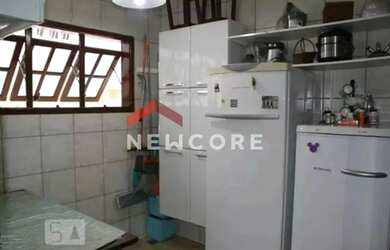 Imagem: A casa em condomínio possui 2 Dormitórios, 2 Banheiros, 1