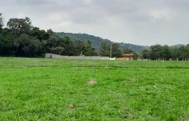 Imagem: O terreno possui 1000m² de Área e está localizado em Mairinque