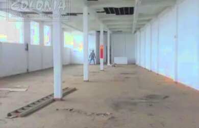 Imagem: O depósito possui 450m² de Área e está localizado em Rudge