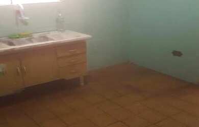 Imagem: A casa possui 1 Dormitório e está localizado em Veloso, Osasco