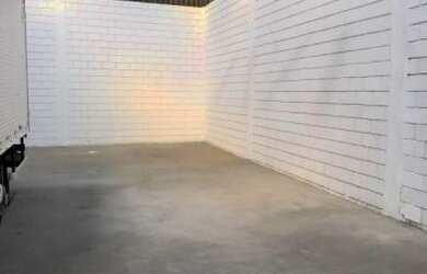 Imagem: O depósito possui 250m² de Área e está localizado em Jardim