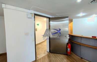 Imagem: O depósito possui 2 Vagas na garagem, 125m² de Área e está