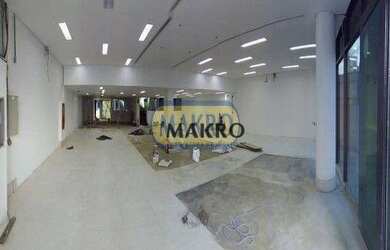 Imagem: O depósito possui 2 Vagas na garagem, 440m² de Área e está