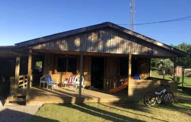 Imagem: A casa em condomínio possui 4 Dormitórios, 1 Banheiro, 1 Vaga