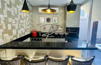 Imagem: A casa em condomínio possui 4 Dormitórios, 5 Banheiros, 4