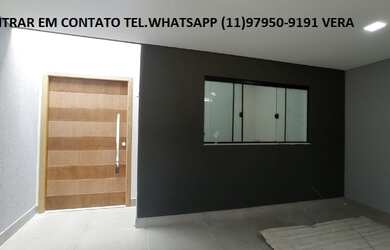 Imagem: A casa possui 3 Dormitórios, 3 Banheiros, 4 Vagas na garagem