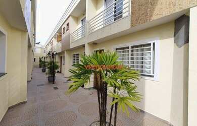 Imagem: A casa possui 2 Dormitórios, 2 Banheiros, 1 Vaga na garagem