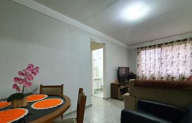 Imagem: O apartamento possui 2 Dormitórios, 1 Banheiro, 1 Vaga na garagem