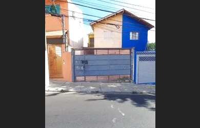 Imagem: A casa possui 2 Dormitórios, 3 Banheiros, 2 Vagas na garagem