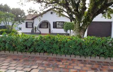 Imagem 8: Imóvel Urbano. Área de serviço, 968.000m² de Área, 1 Vaga na garageme3...