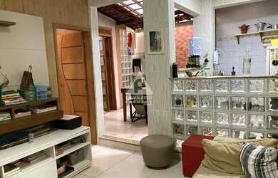 Imagem: O apartamento à venda possui 2 Dormitórios, 2 Banheiros e