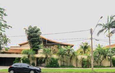 Imagem: O depósito possui 4 Vagas na garagem e 631m² de Área e está