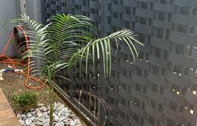 Imagem: A casa possui 2 Dormitórios, 1 Banheiro e 1 Vaga na garagem