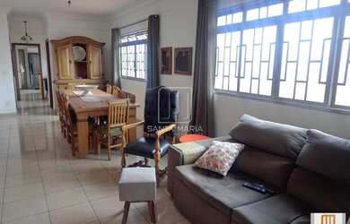 Imagem: O depósito possui 3 Vagas na garagem, 200m² de Área e está