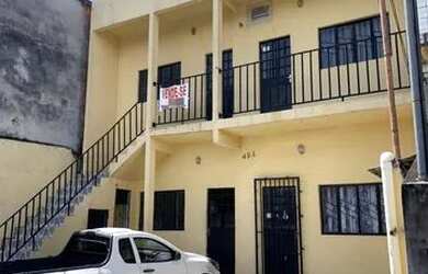 Imagem: A kitnet possui 4 Dormitórios, 1 Banheiro, 2 Vagas na garagem