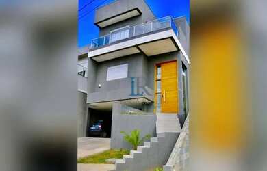 Imagem: A casa em condomínio possui 3 Dormitórios, 4 Banheiros, 5