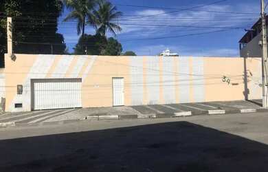 Imagem: A casa para alugar possui 3 Dormitórios, 4 Banheiros, 2 Vagas