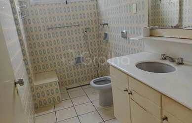 Imagem 3: Apartamento para Venda em Florianópolis, Centro, 4 dormitórios, 2 banheiros,...