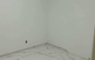 Imagem 2: Alugo excelente casa. Varanda, 1 Banheiroe2 Dormitórios