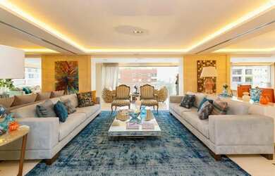 Imagem 4: Alto Padrão, 4 suítes, 5 vagas, quadra de tênis profissional, Condomínio...