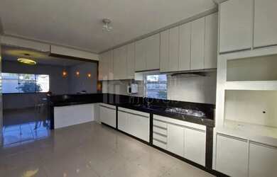 Imagem 3: Excelente imóvel duplex. Piscina, Churrasqueira, VarandaeGuarda roupa