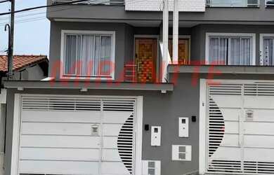 Imagem: A casa possui 3 Dormitórios, 5 Banheiros, 3 Vagas na garagem