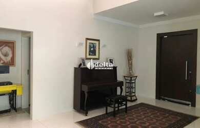 Imagem 12: Casa residencial disponível para locação e venda no bairro Jardim Karaíba...