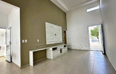 Imagem: A casa em condomínio possui 3 Dormitórios, 1 Banheiro, 2 Vagas