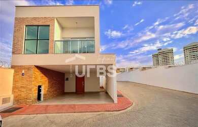 Imagem: A casa possui 3 Dormitórios, 4 Banheiros, 2 Vagas na garagem