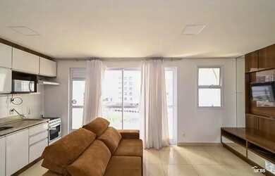 Imagem: O apartamento possui 1 Dormitório, 1 Banheiro, 1 Vaga na garagem