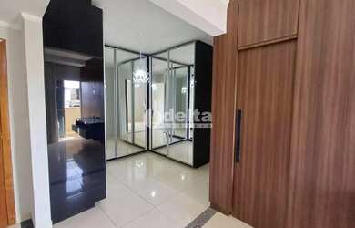 Imagem 2: Cobertura disponível para venda no bairro Brasil em Uberlândia-MG