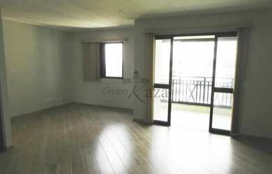 Imagem: O apartamento possui 3 Dormitórios, 4 Banheiros, 2 Vagas na