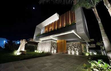 Imagem: A casa em condomínio possui 5 Dormitórios, 5 Banheiros, 4