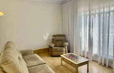 Imagem: A casa possui 3 Dormitórios, 4 Banheiros, 3 Vagas na garagem