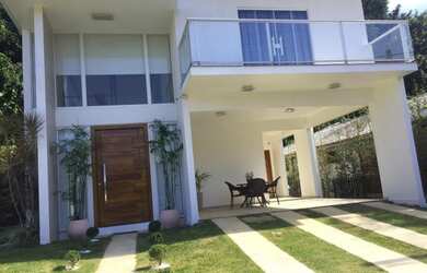 Imagem: A casa em condomínio possui 4 Dormitórios, 5 Banheiros, 4